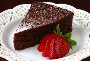 slice-of-flourless-chocolate-cake2