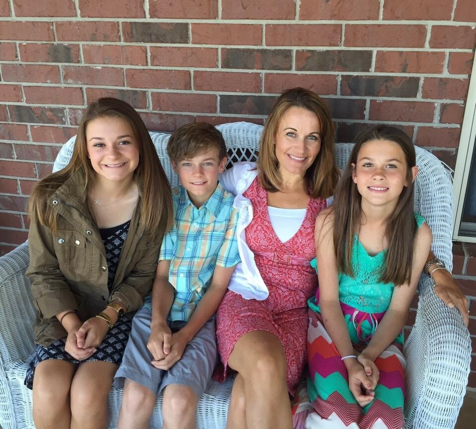 Jill Czanstkowski with her three children (courtesy)