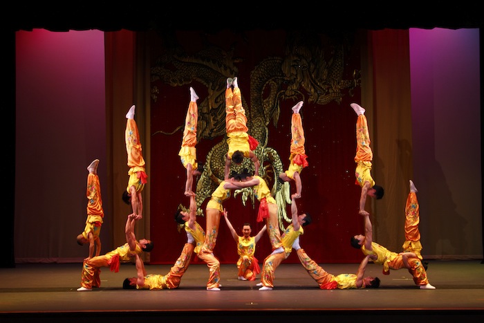 peking acrobats