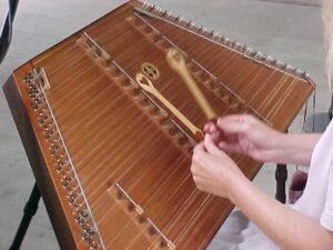 The hammered dulcimer 