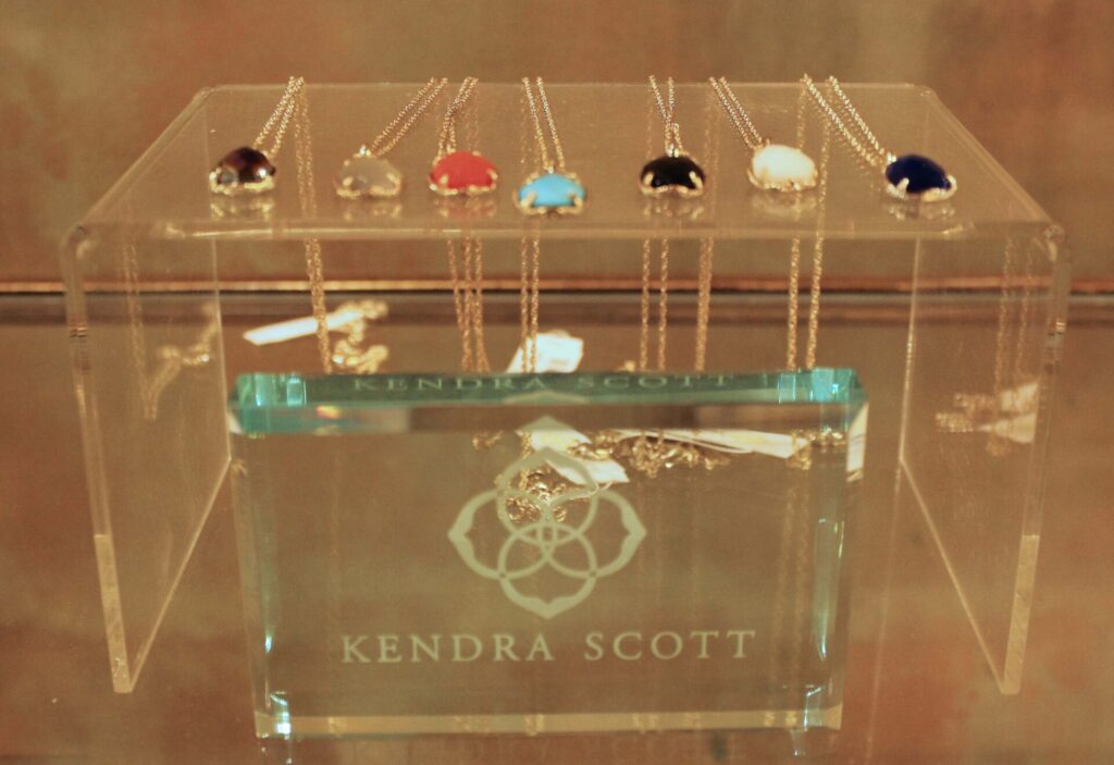 Kendra Scott's Elise necklaces are one of the populars to the customers. 