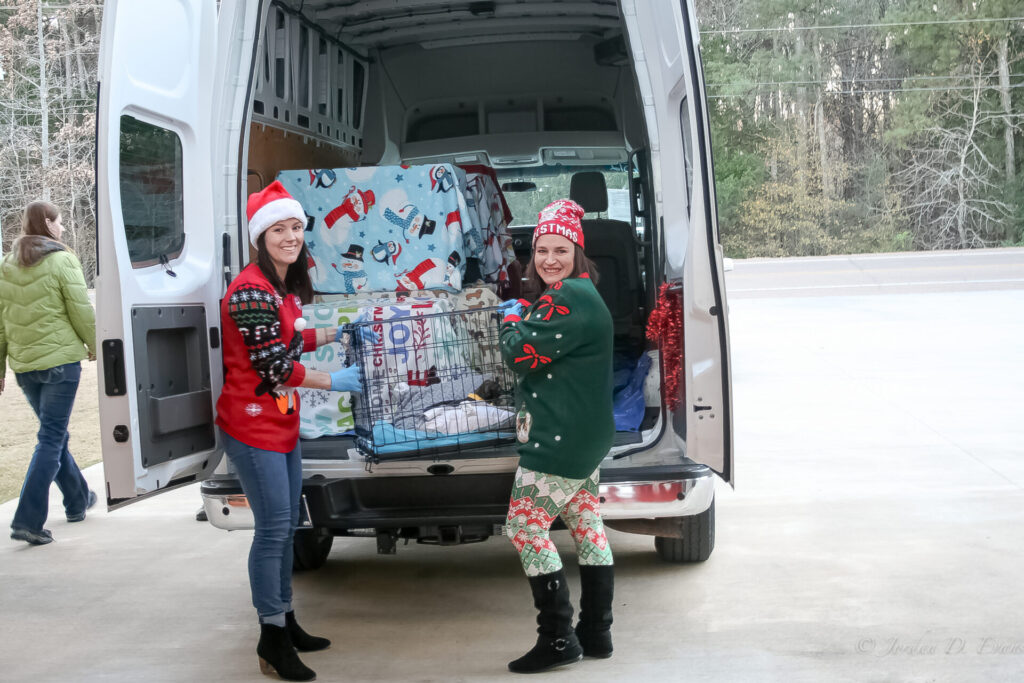 Mississippi Mutts transfer truck