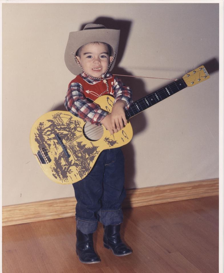MARTY-STUART-WITH-HIS-FIRST-GUITAR.jpg
