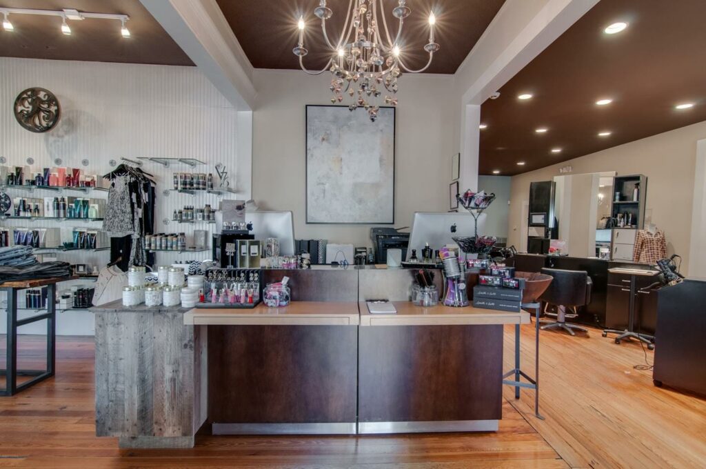 The Top 5 Salons in Oxford That Nail It 