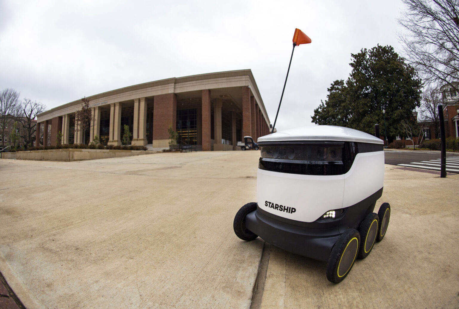 Ole Miss Dining Introduces New Food Delivery Robots