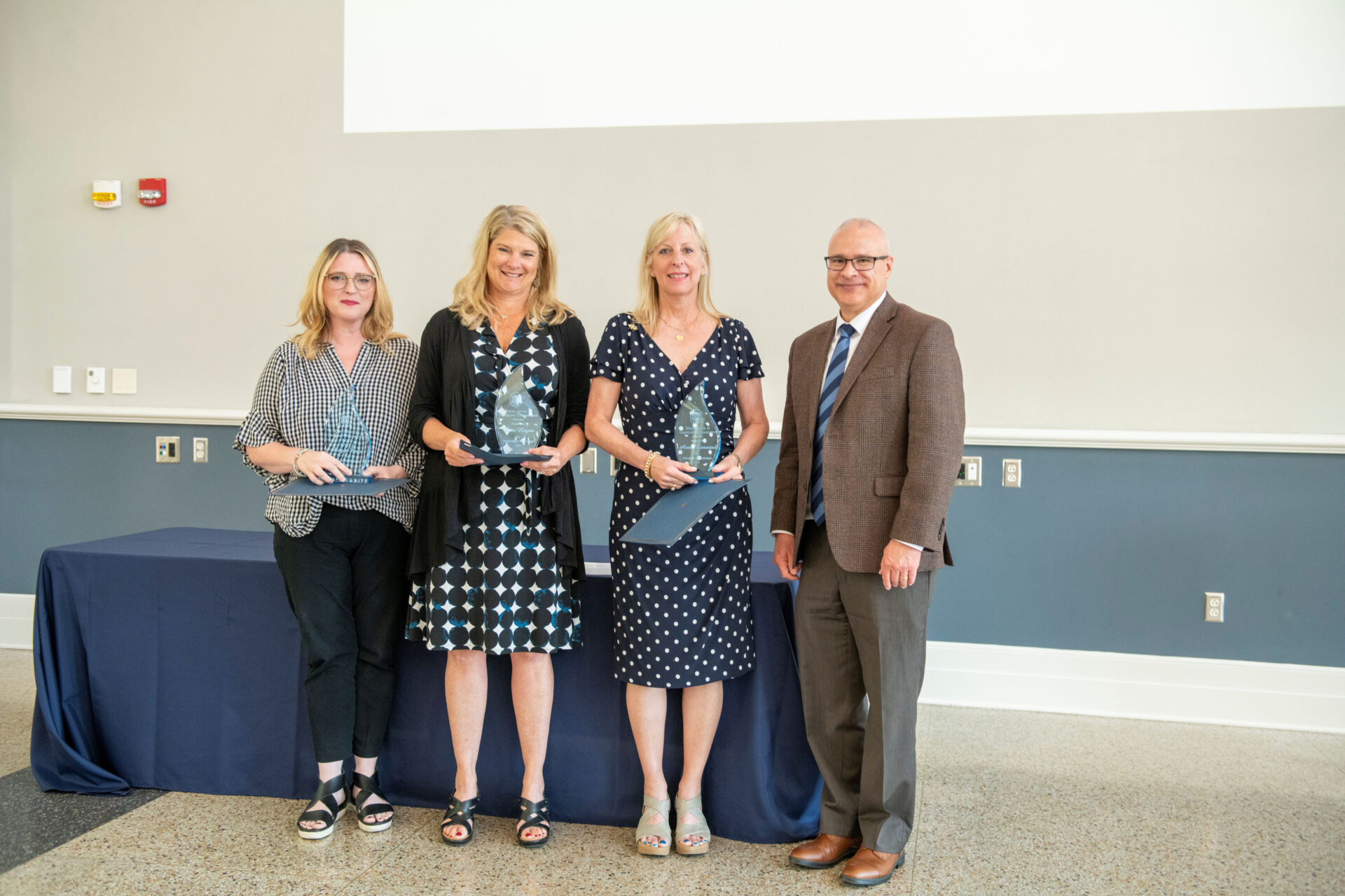 Dr. Thompson Buum Receives Advancing Women in Internal Medicine Award