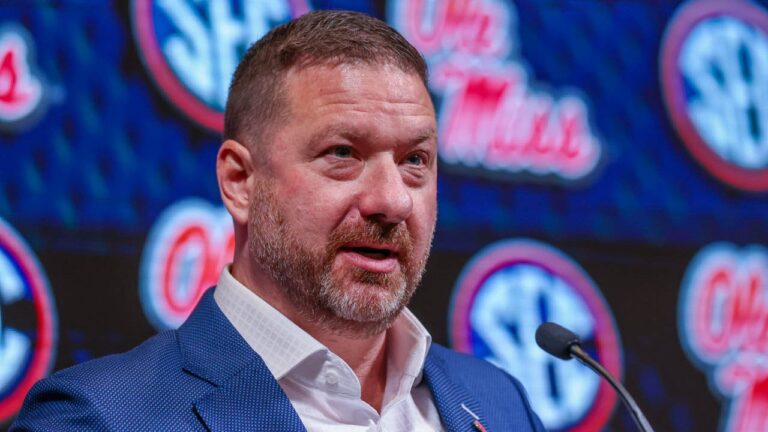 Asked and Answered: Rebels’ Chris Beard Keeps Getting Arkansas Questions